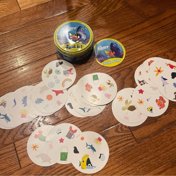 Finding Dory Spot It Card Game By Disney Pixar - Picture 1 of 4